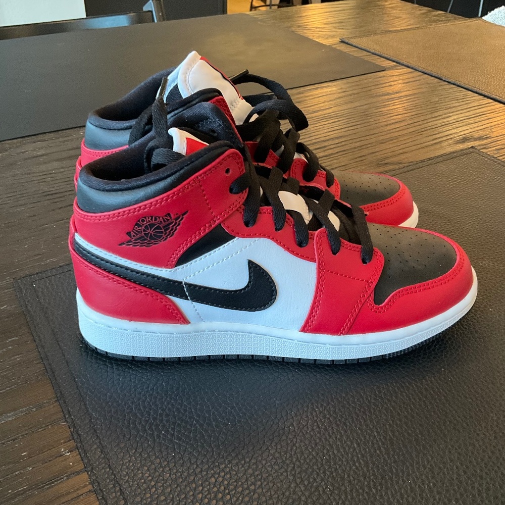 Nike Air Jordan 1 Mid | Size: 3 ( Womens: 5 ) Youth